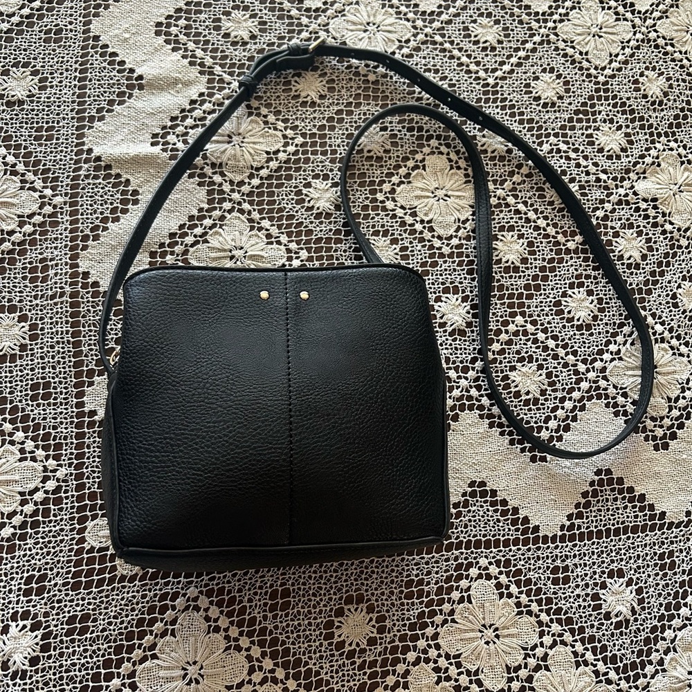 Denver Hayes Elegant Black Shoulder Crossbody Bag